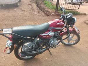 TVS HLX 125 2022 Red