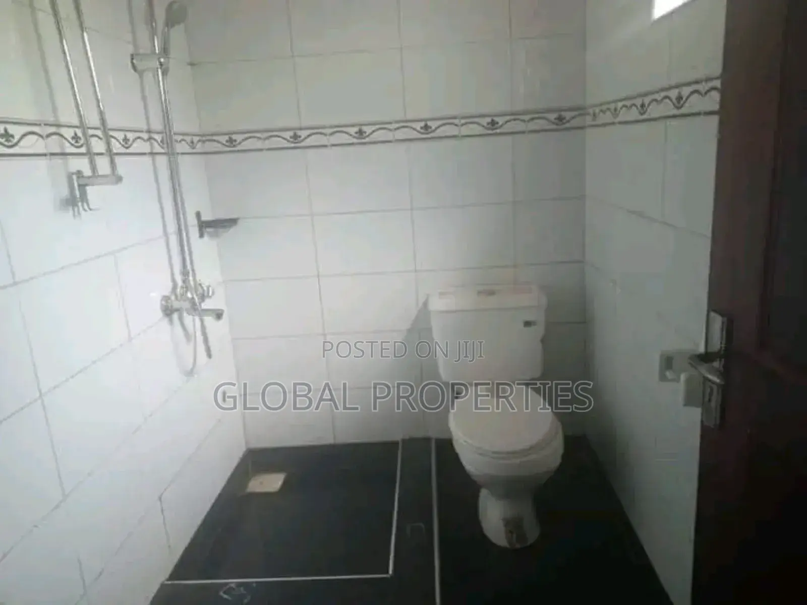 1bdrm Bungalow in Kira Estate, Central Division for rent