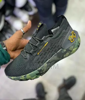 New Men's Under Armour Classic Sneakers in Stock