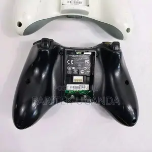 Xbox 360 Wireless Controller in Mint Condition