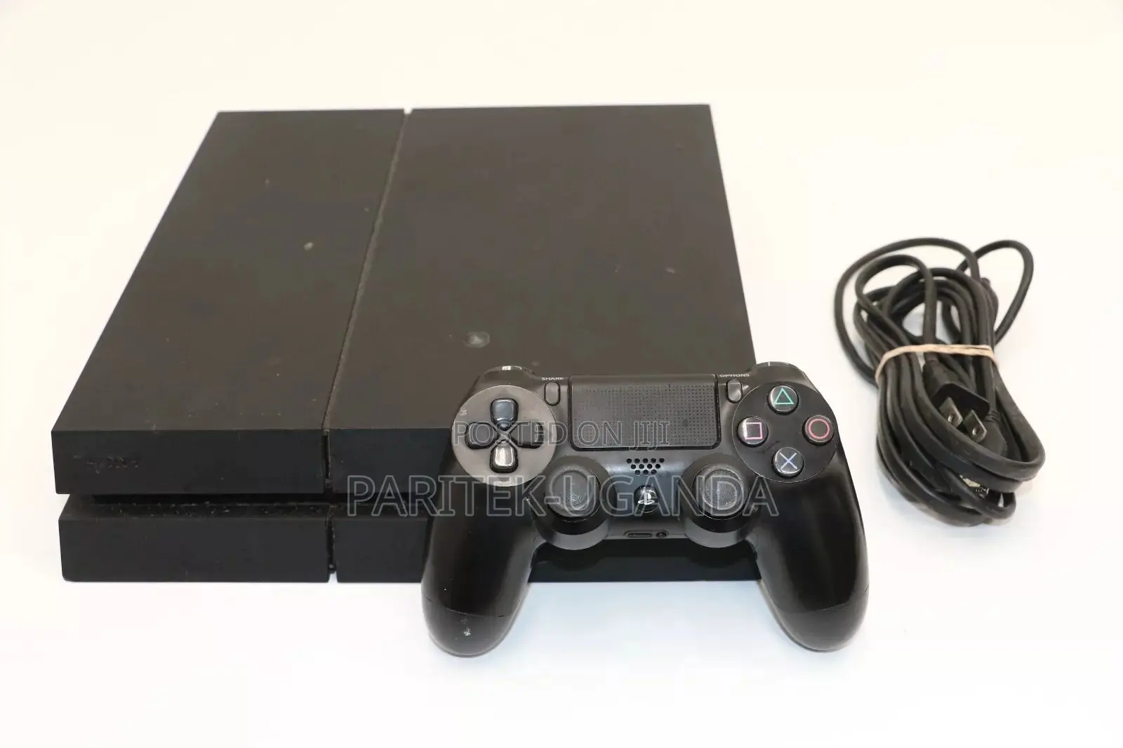 Playstation 4 Standerd With 1 Pad and a Game
