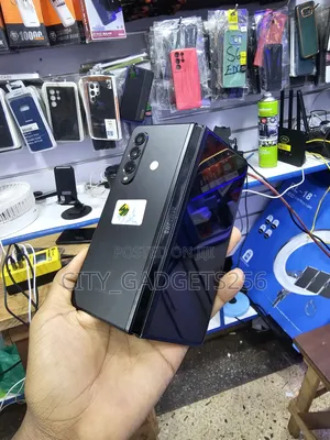 Photo - Samsung Galaxy Z Fold3 5G 256 GB Blue