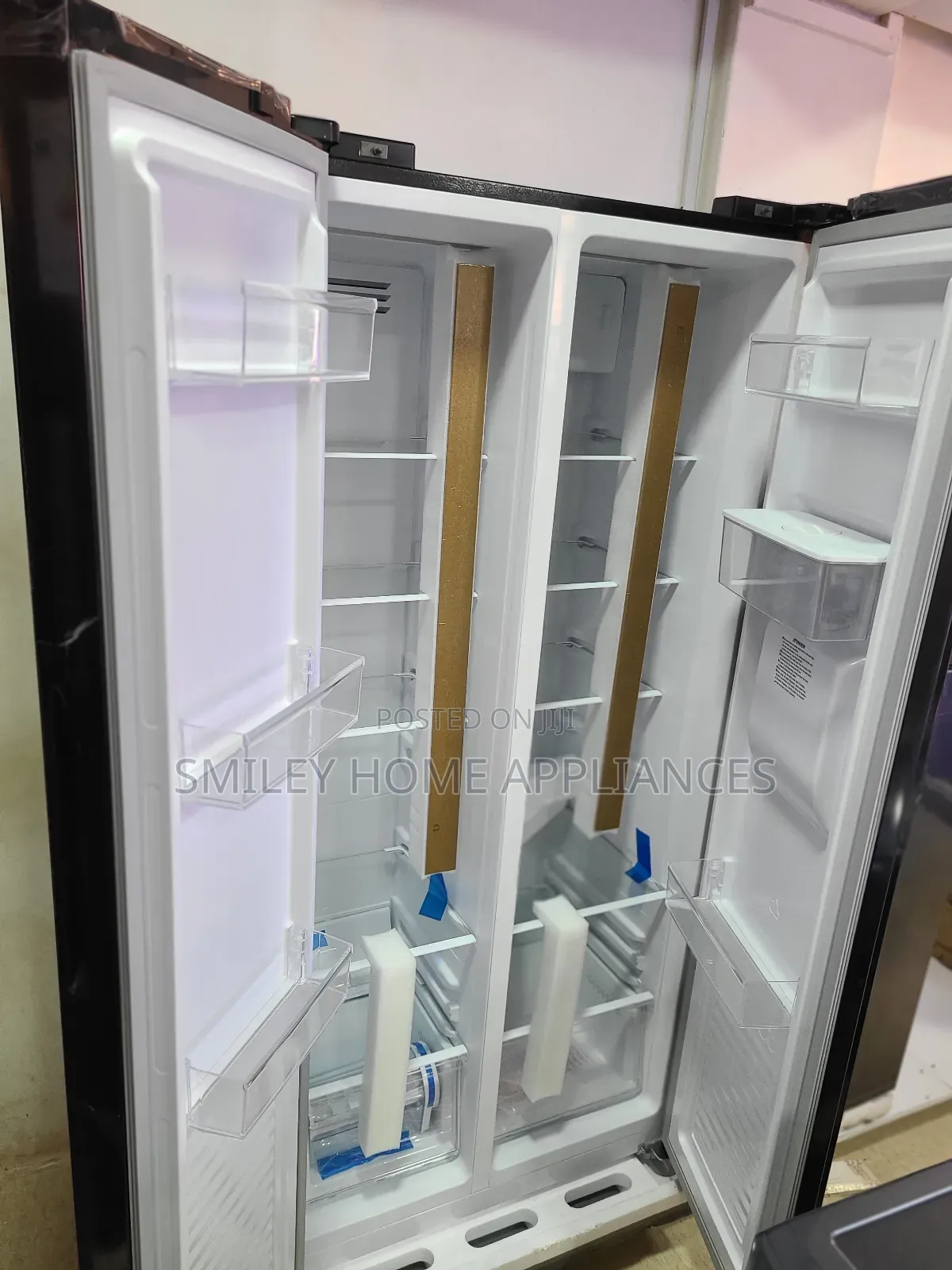 680ltrs Chiq Side by Side Refrigerator Frost Free