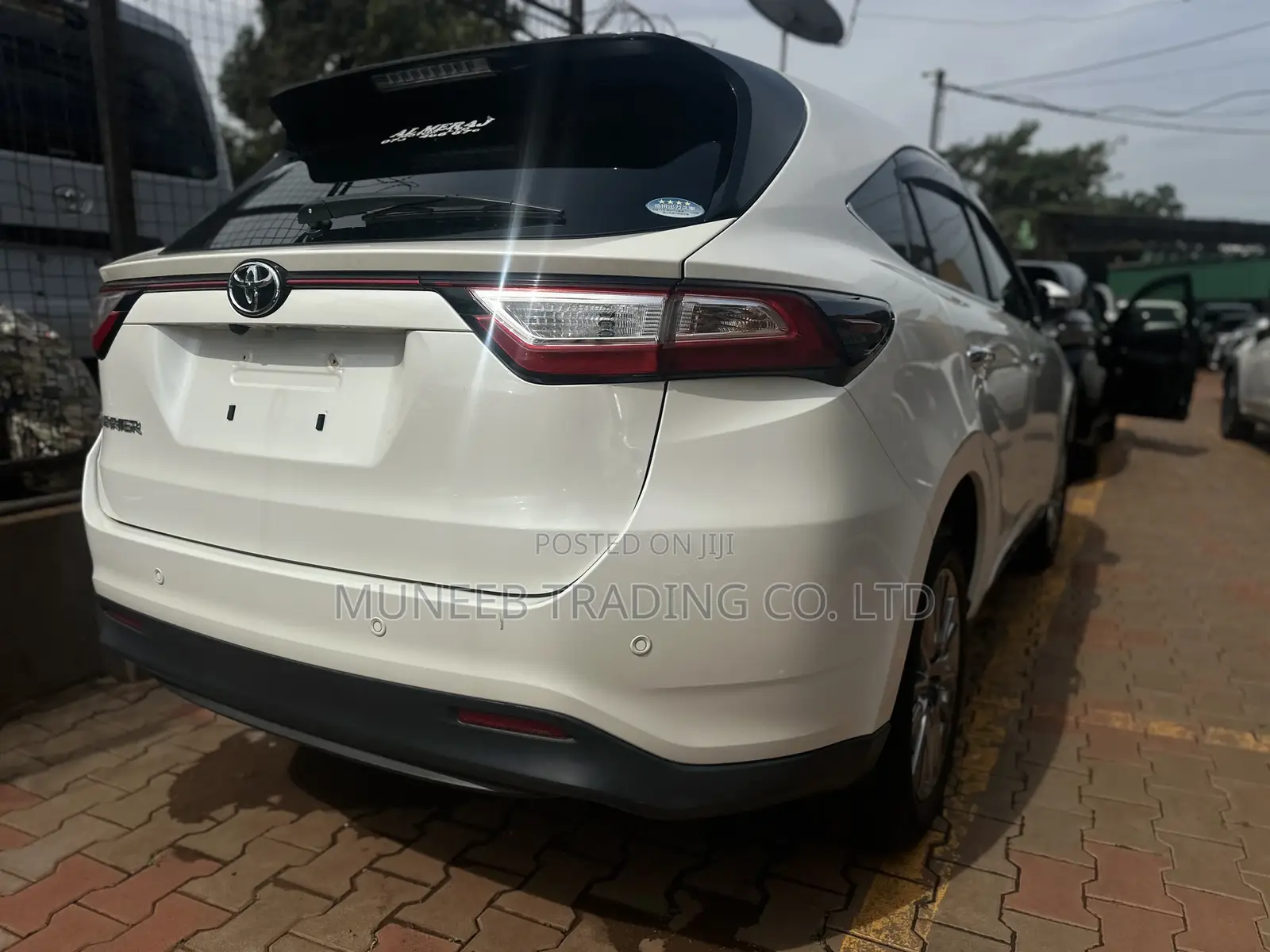 Toyota Harrier 2.0 2018 White
