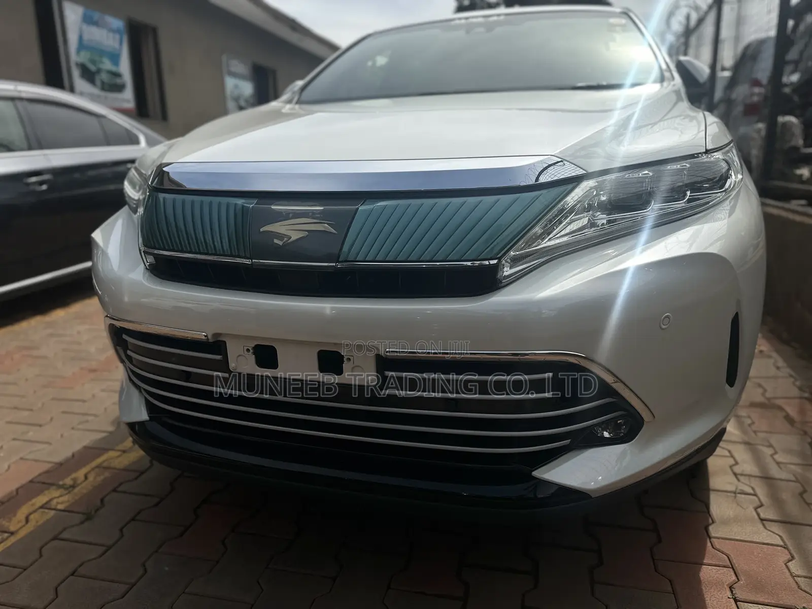 Toyota Harrier 2.0 2018 White