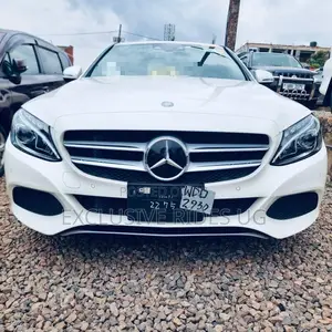 Photo - Mercedes-Benz C180 2015 White