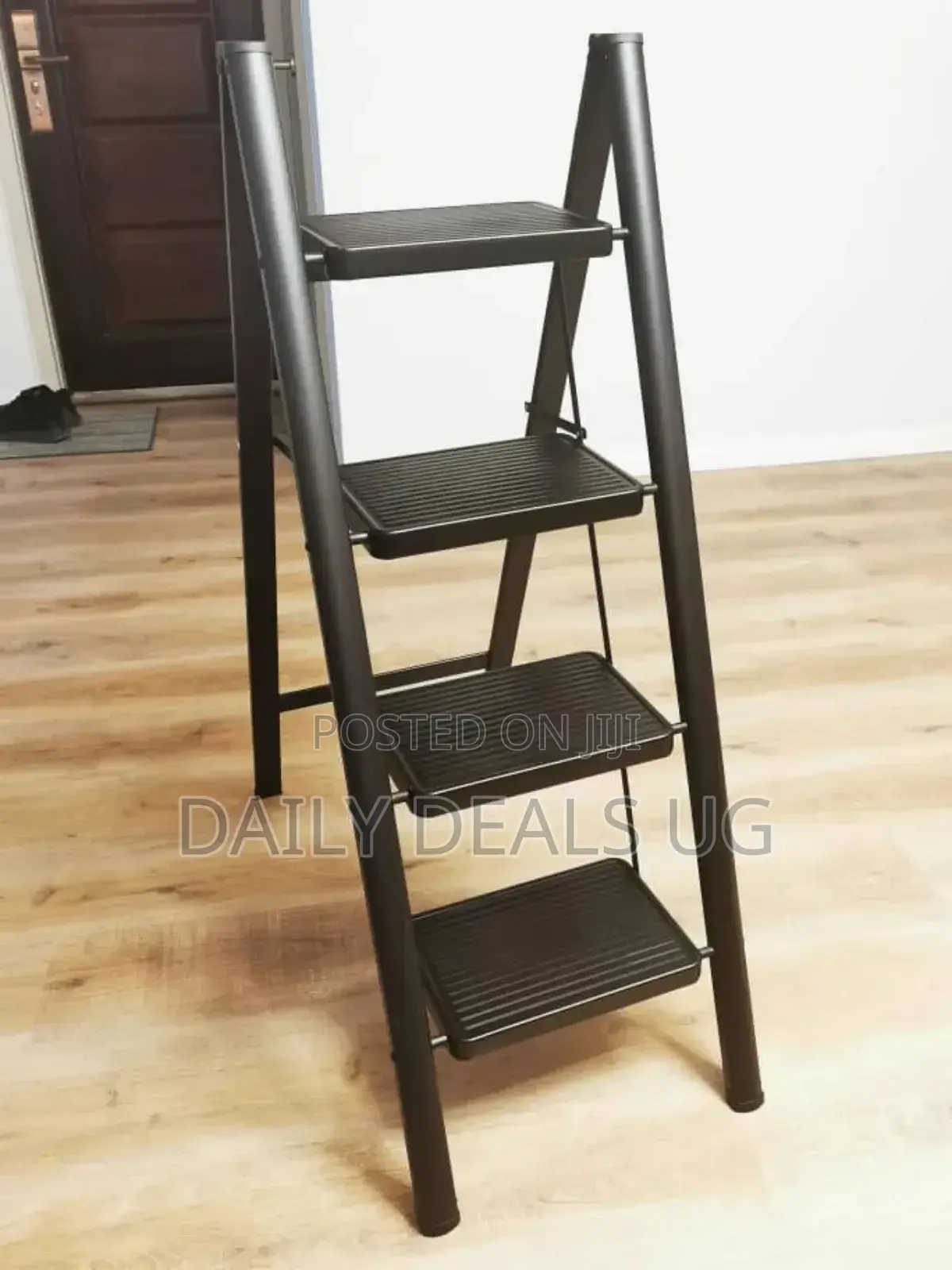 Metallic Adjustable Ladder