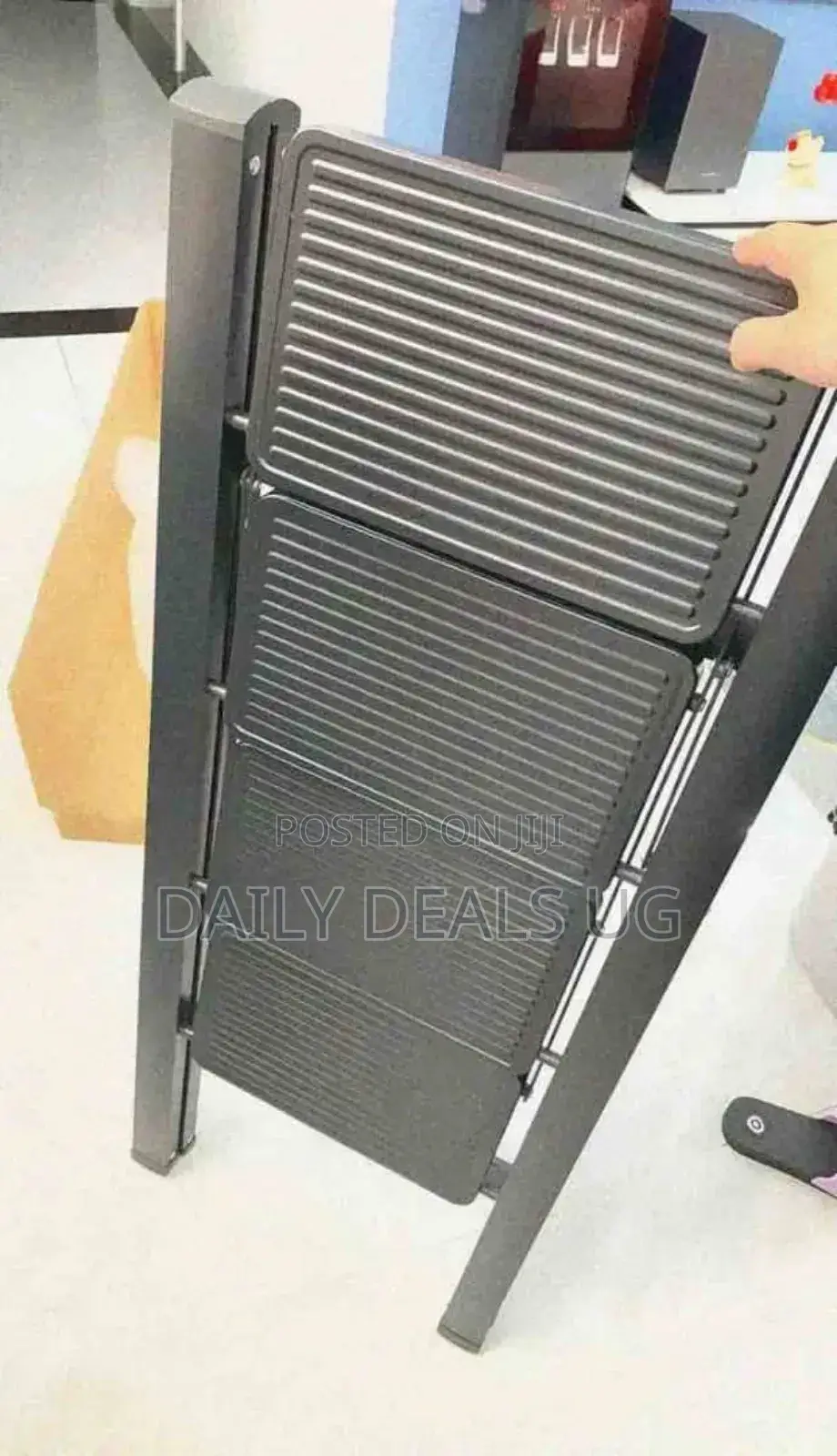 Metallic Adjustable Ladder