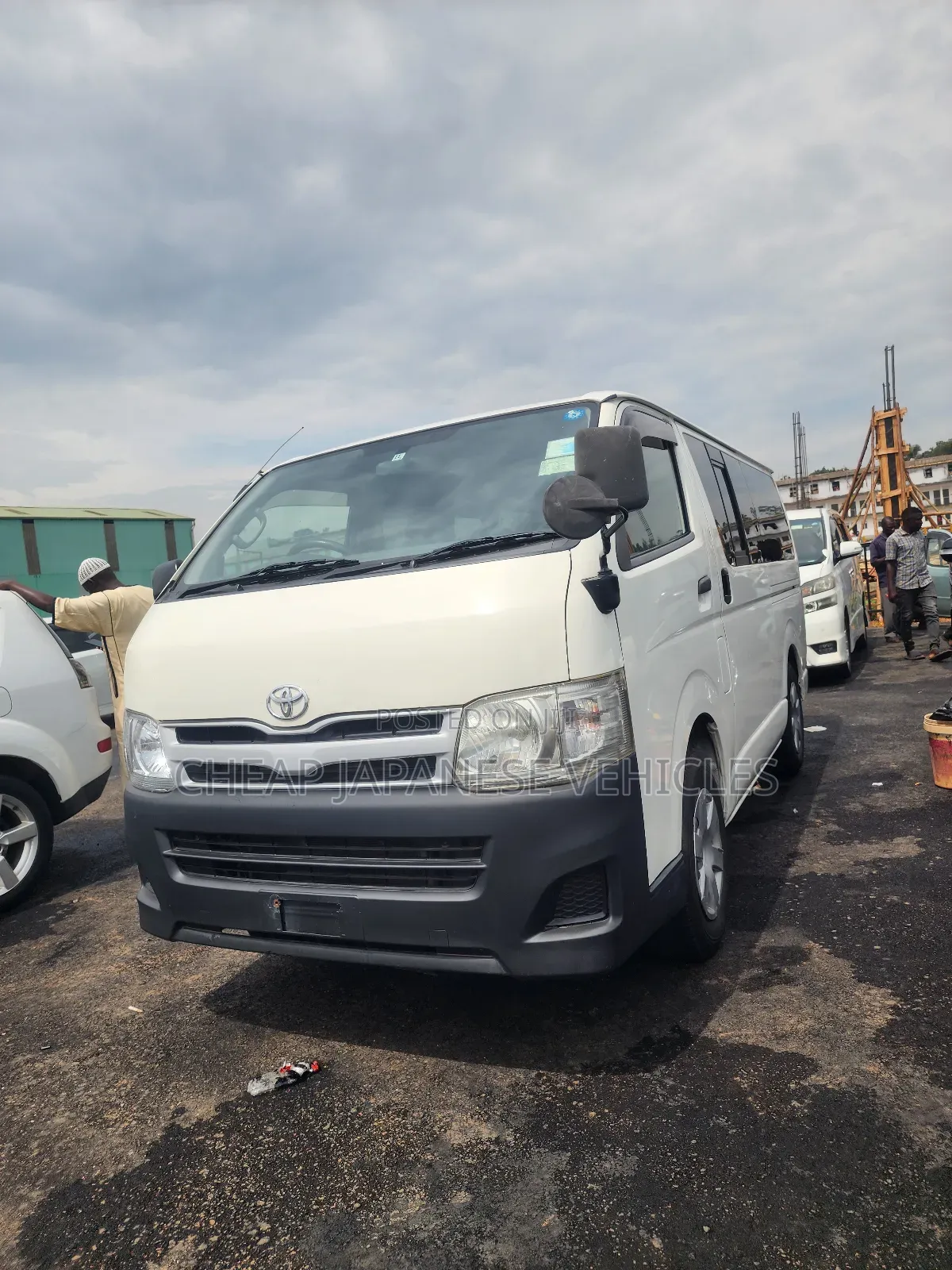 Toyota HiAce 2011 White