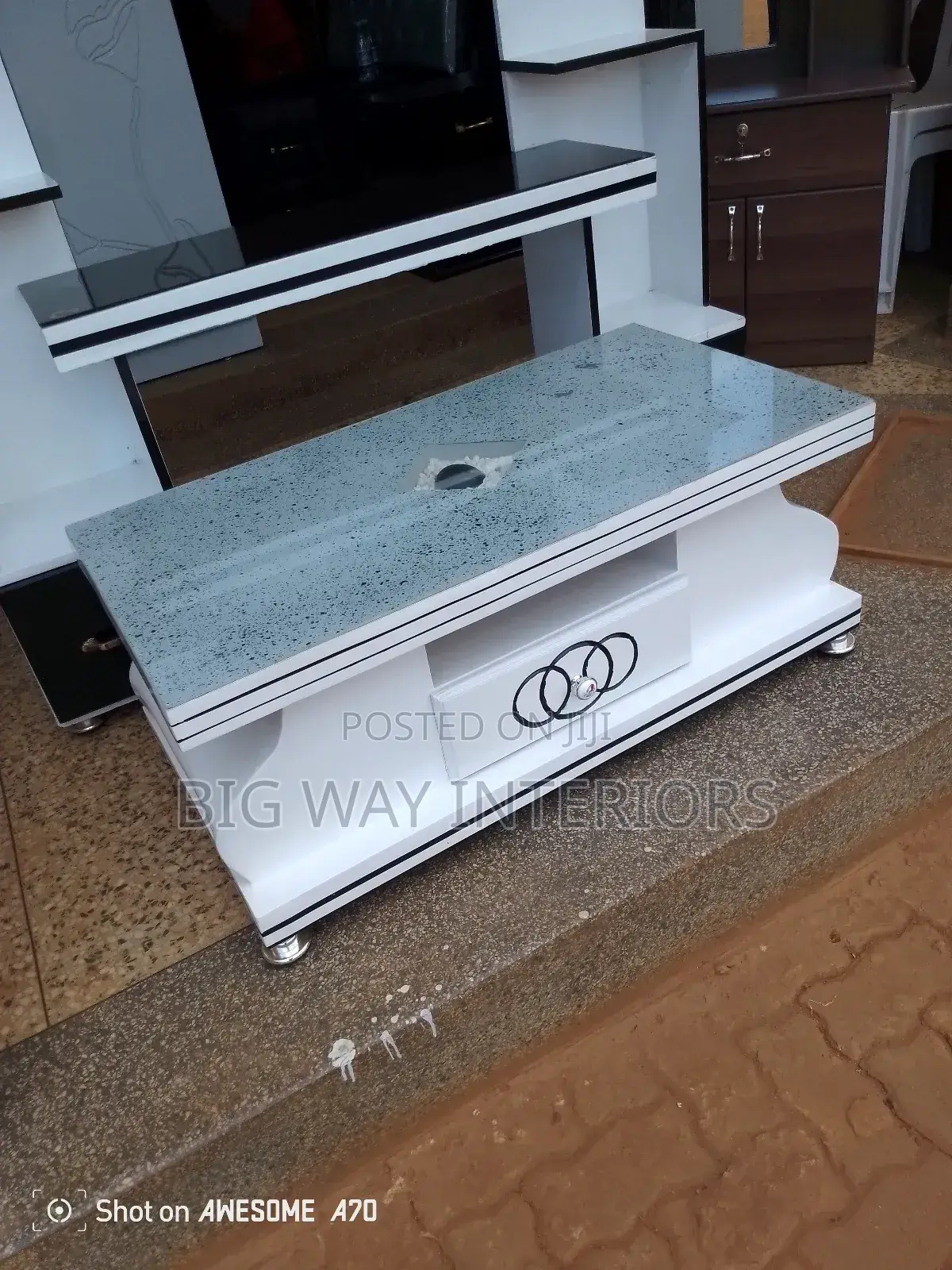 Glassed Centre Table