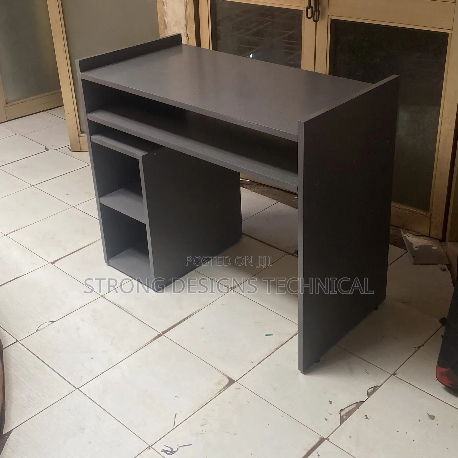 Manicure Table / Multipurpose Table / Reading / Study Desk.