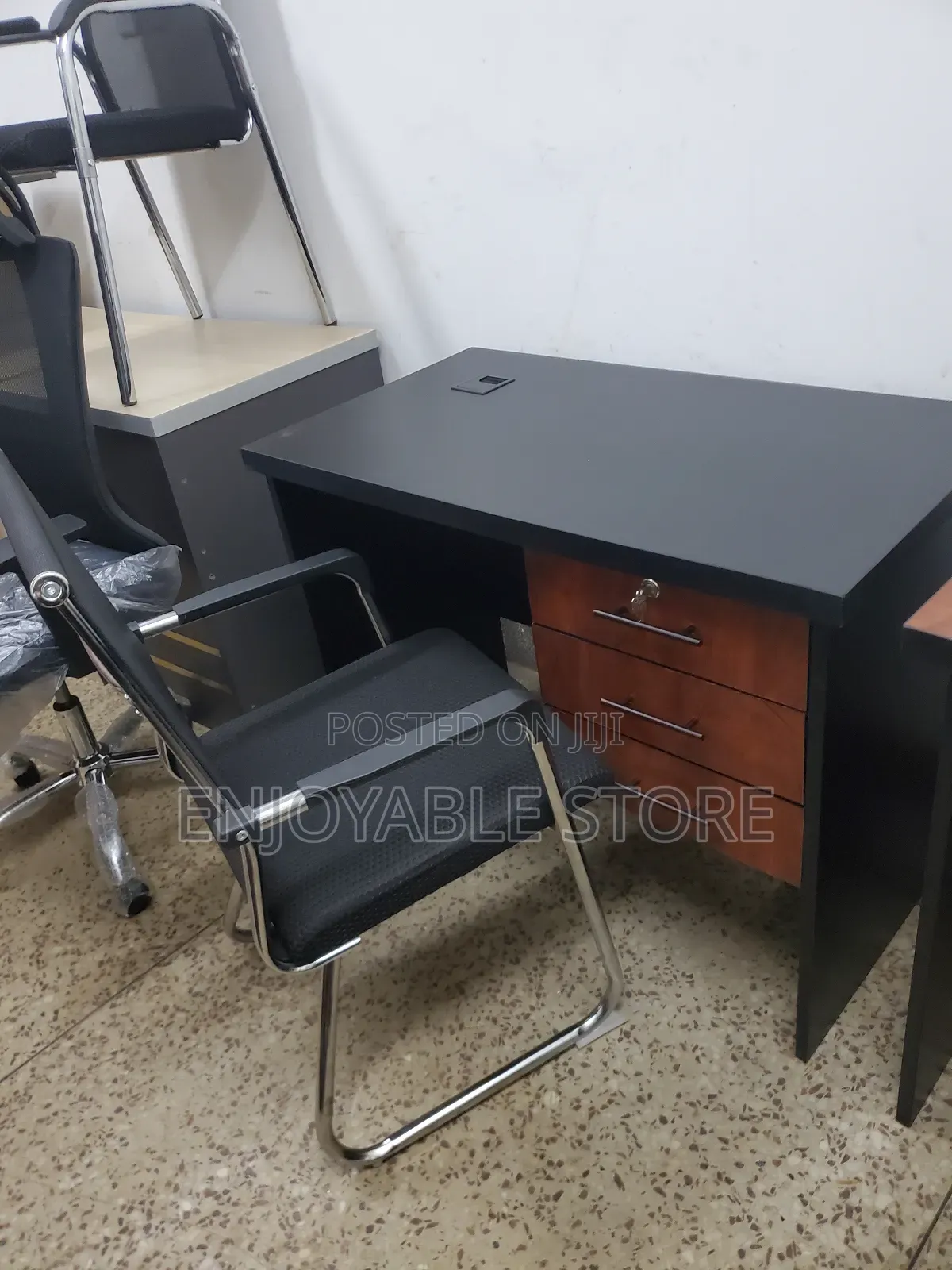 World Class Office Table and Chair
