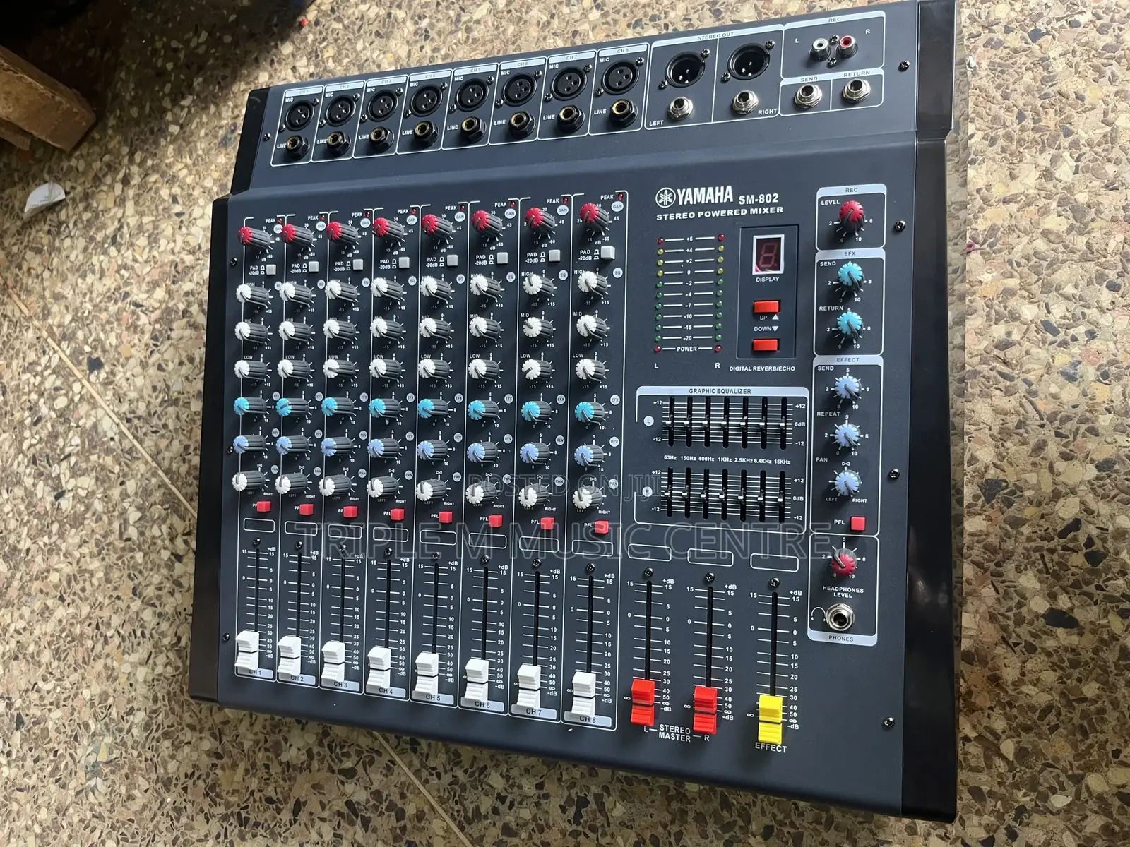 Yamaha 8 Line Amp Mixer