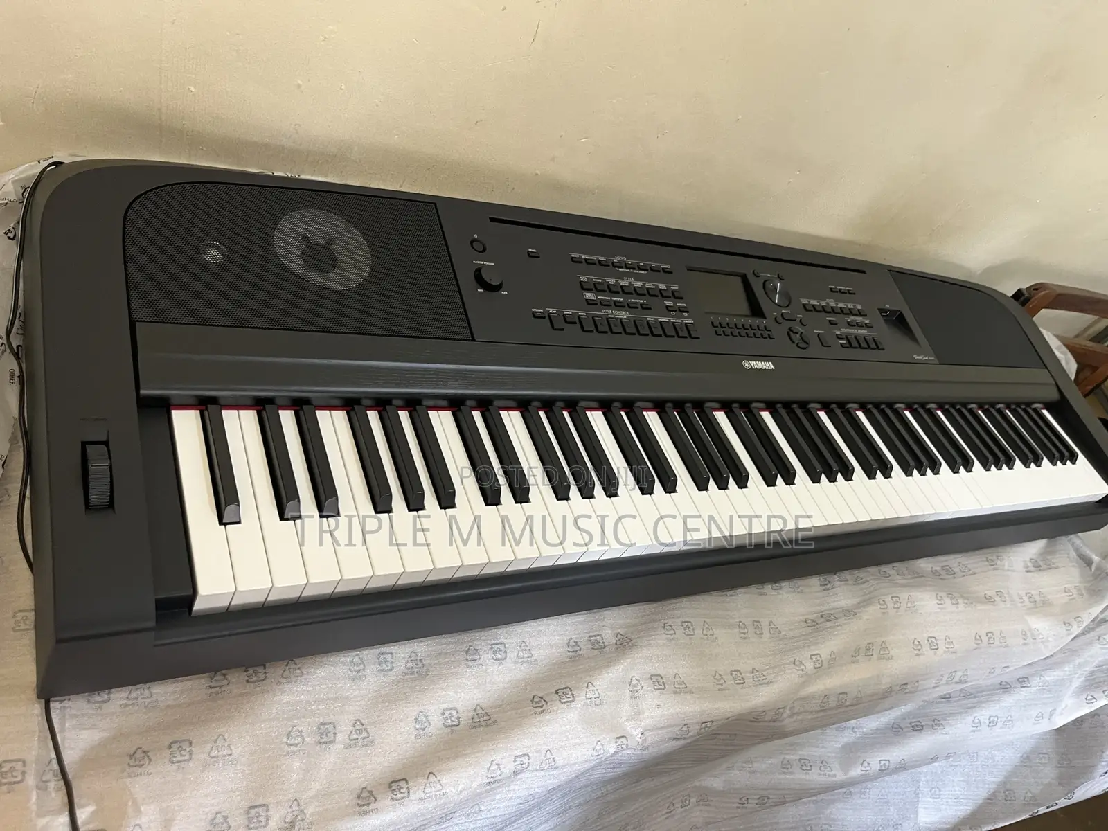 Yamaha DGX 670