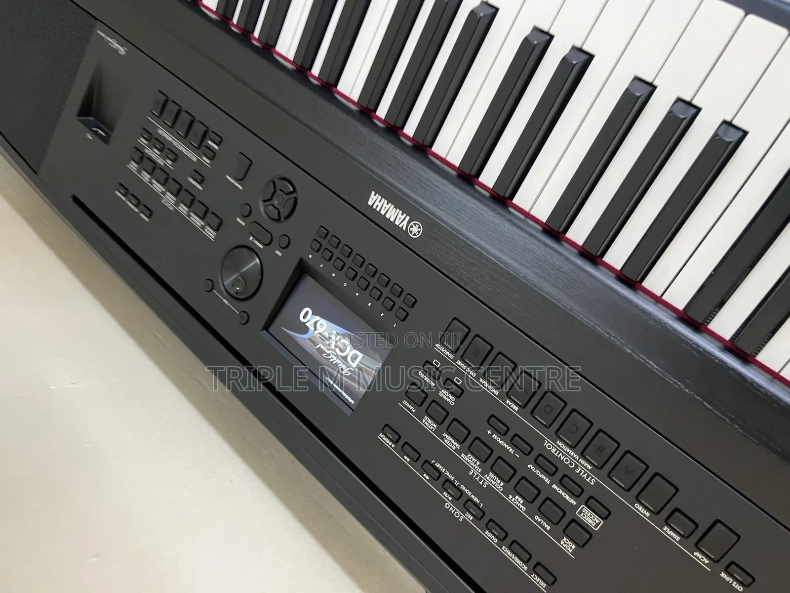 Yamaha DGX 670