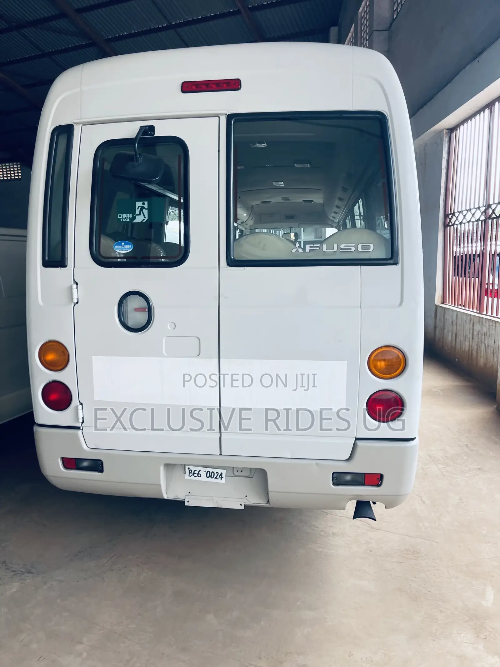 Mitsubishi Fuso Rosa 2012 White