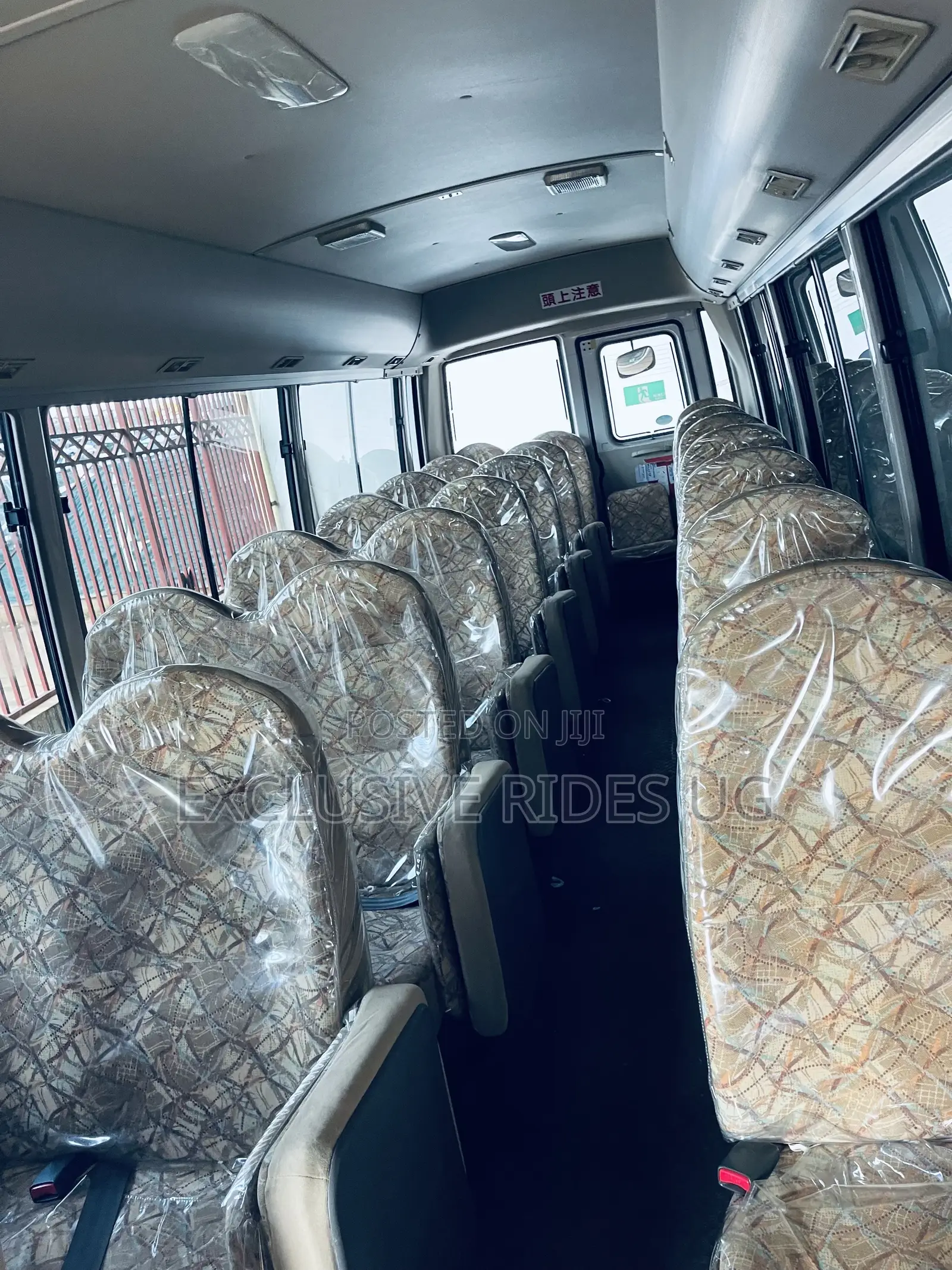 Mitsubishi Fuso Rosa 2012 White