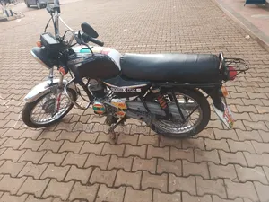 Bajaj Boxer 2012 Red
