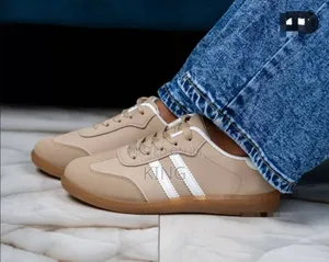 Valid Stylish Sneakers. Lit Samba