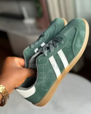 Certified Stylish Sneakers. Lit Samba