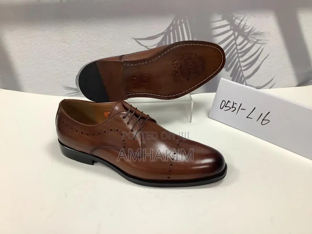 Men's Classic Leather Oxfords in Stock