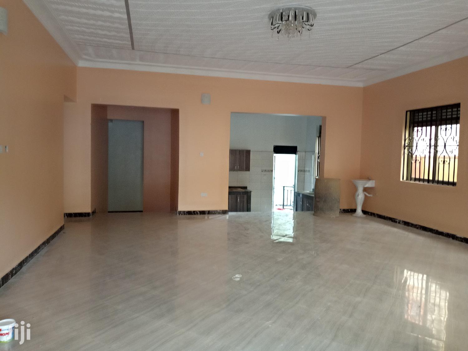 Namugongo Buto Tarmacked Neighborhood House for Sell