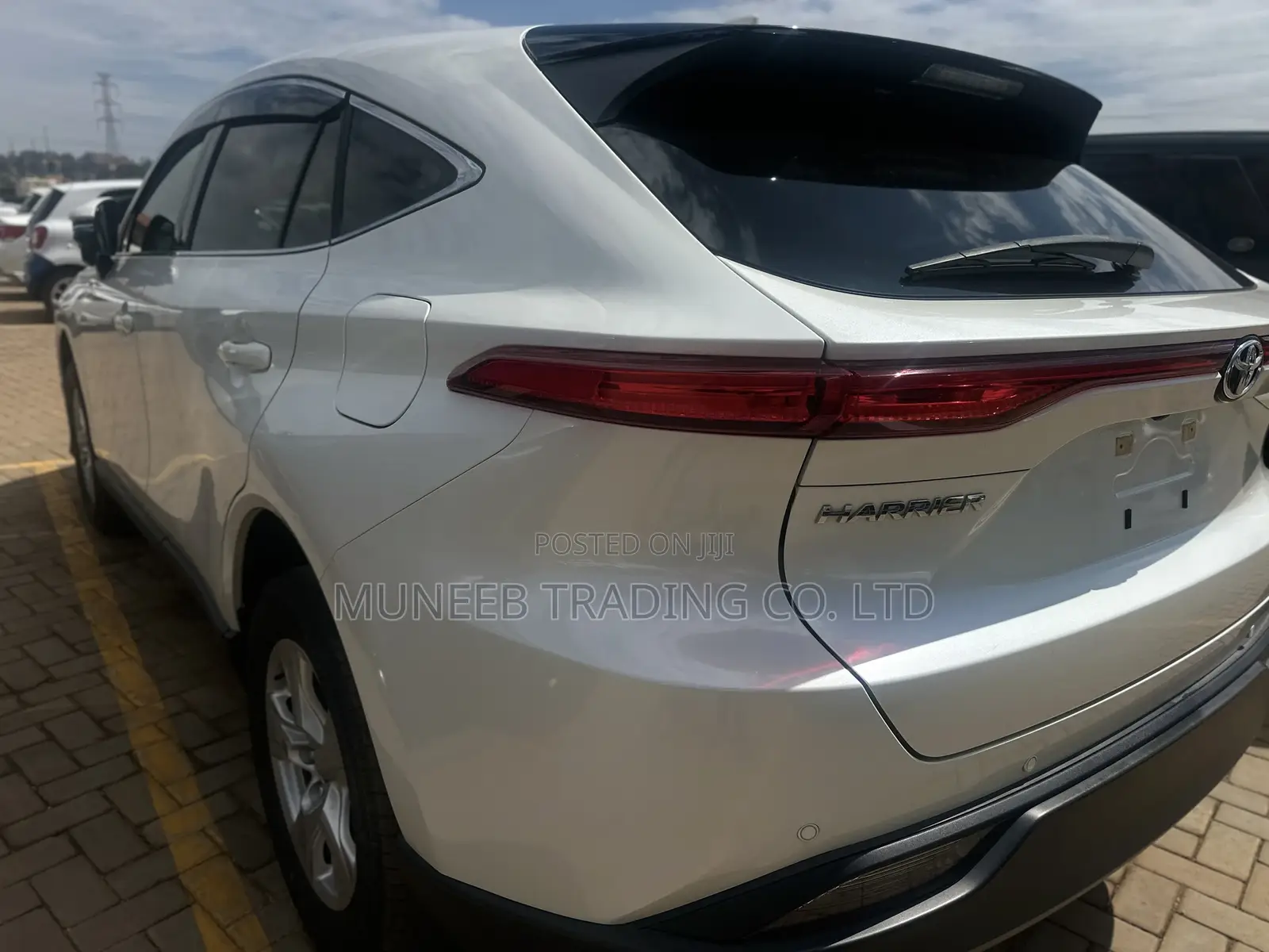 Toyota Harrier 2.0 2020 White