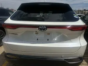Toyota Harrier 2.0 2020 White