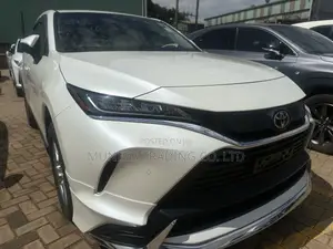 Toyota Harrier 2.0 2020 White