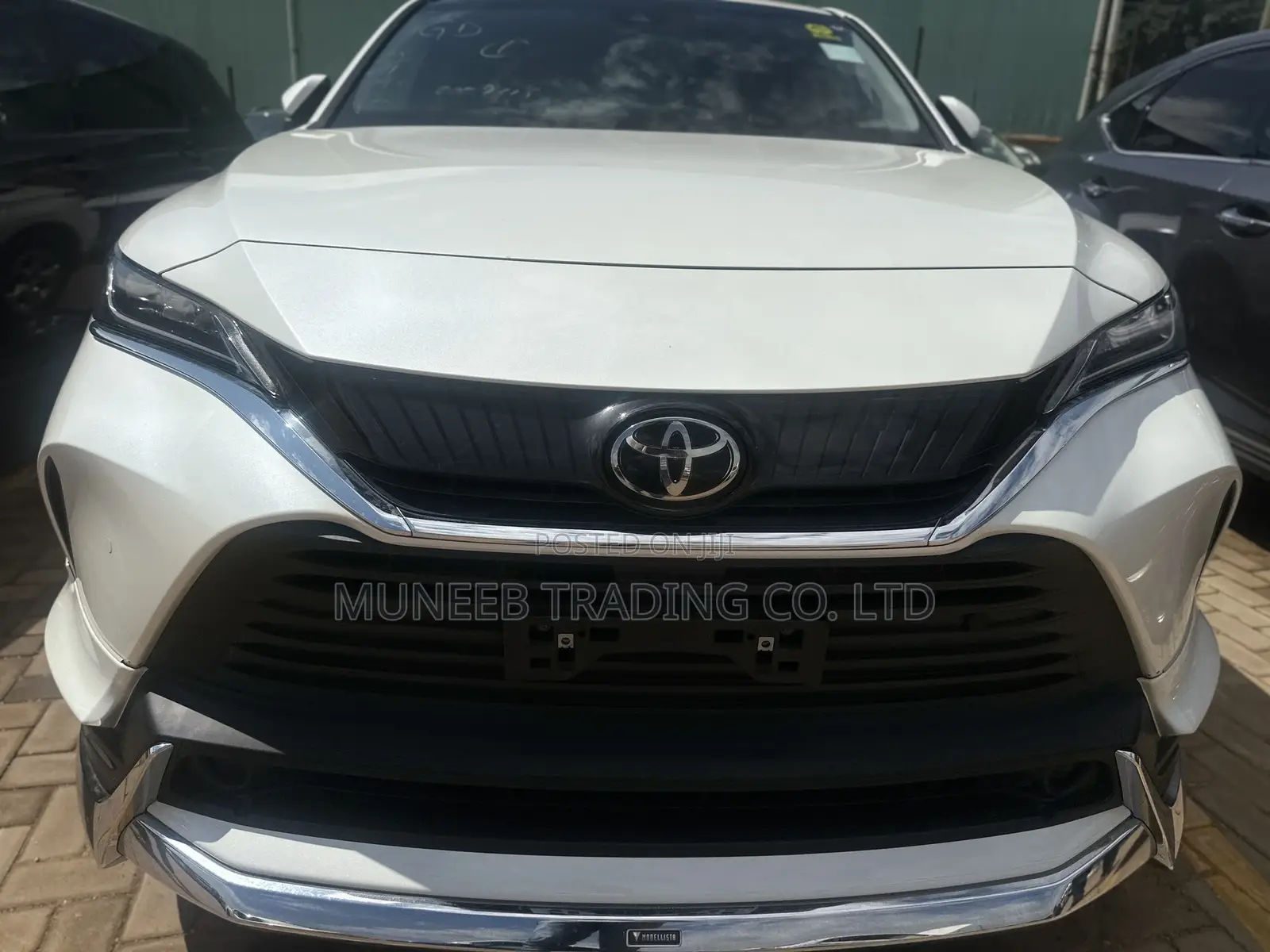 Toyota Harrier 2.0 2020 White