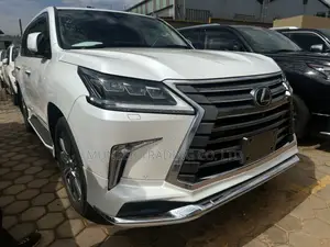 Lexus LX 570 AWD 2016 White