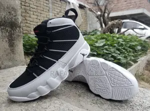 Air Jordan 9 Retro Grey/Black/White Sneakers