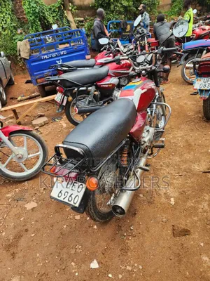 Bajaj Boxer 100 2018 Red