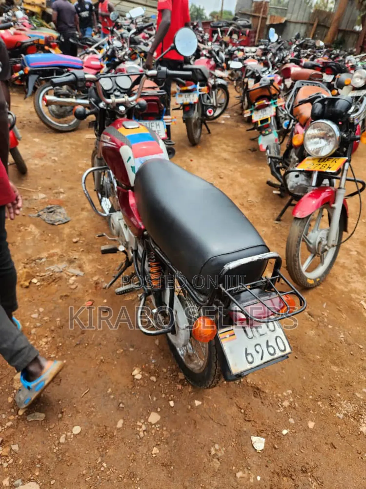 Bajaj Boxer 100 2018 Red
