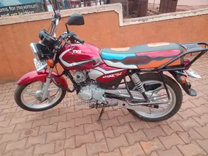TVS HLX 125 2022 Red