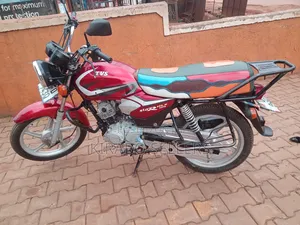 TVS HLX 125 2022 Red