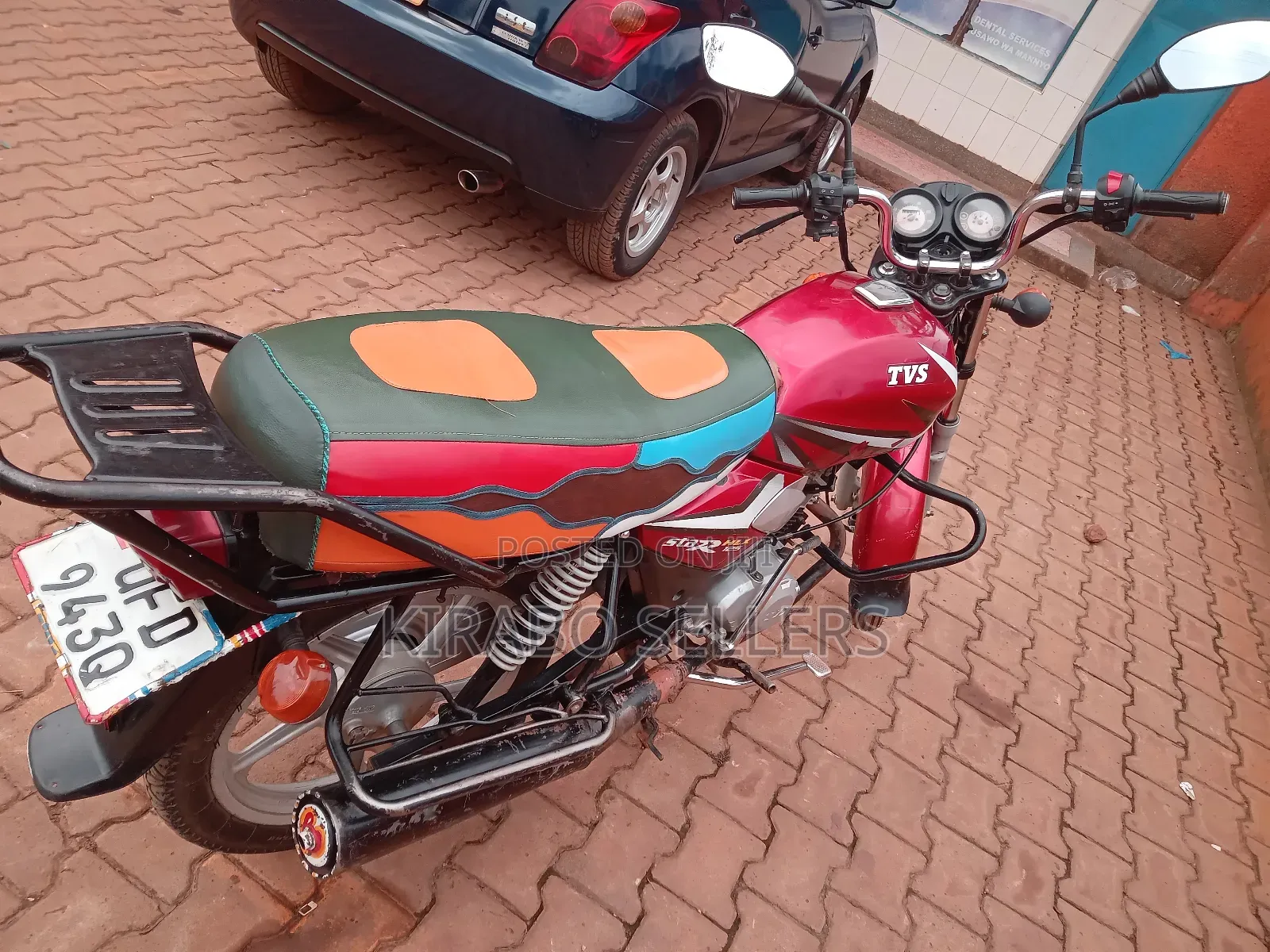 TVS HLX 125 2022 Red