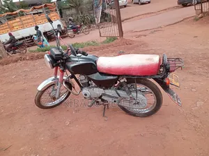 Bajaj Boxer 100 2022 Red