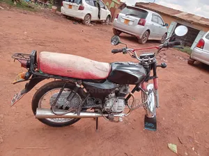 Bajaj Boxer 100 2022 Red