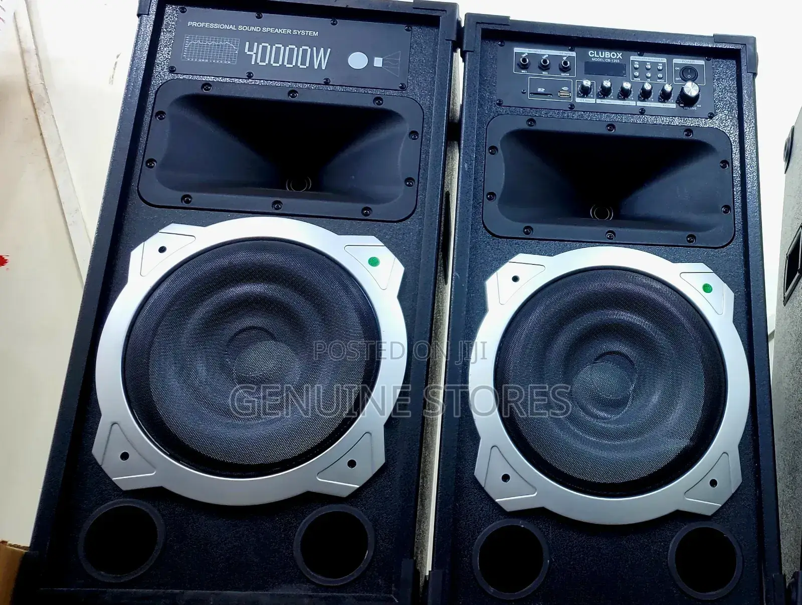 Double Speakers of 40,000watts.