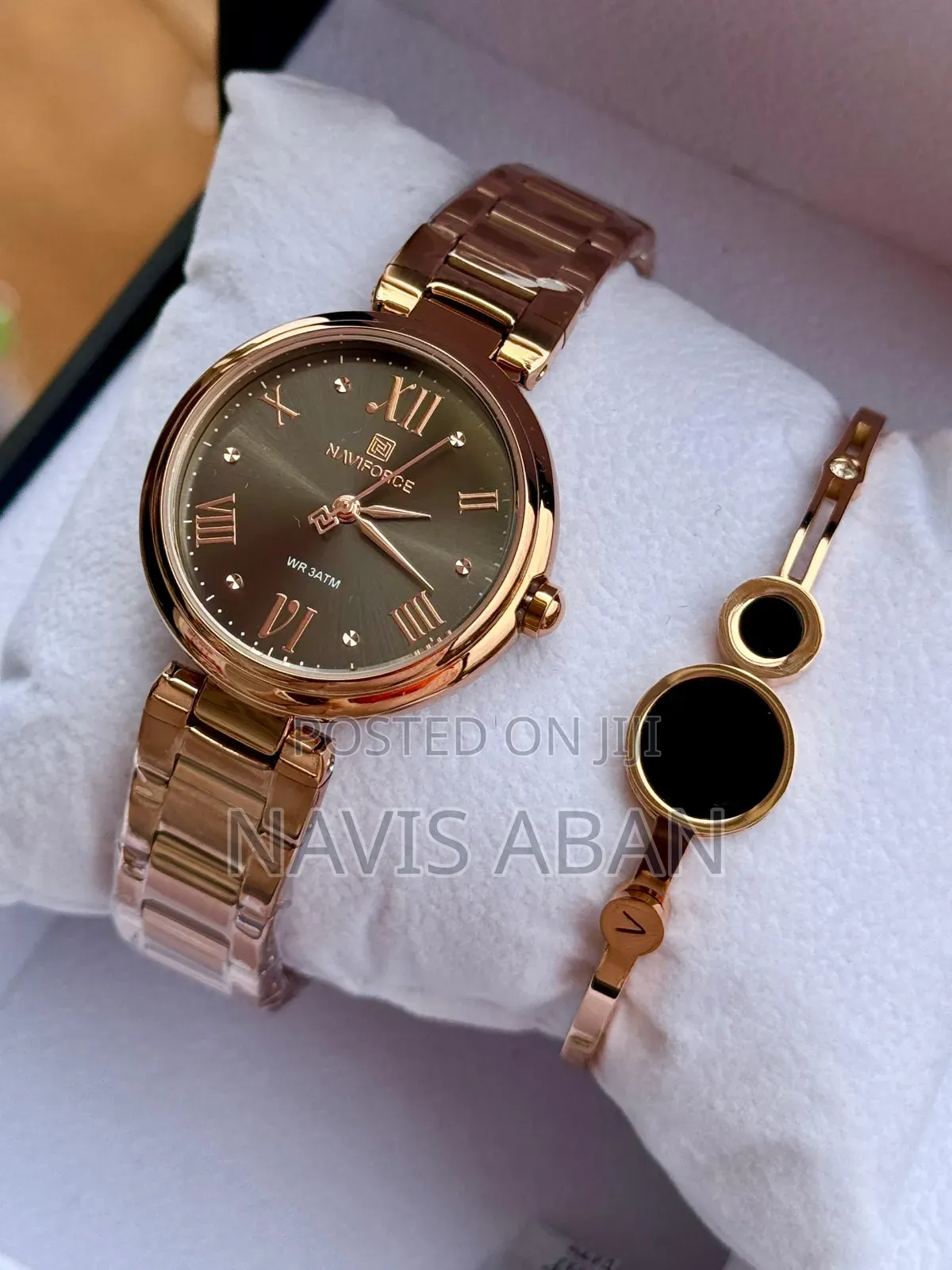 Naviforce Genuine Watches With Braceletes