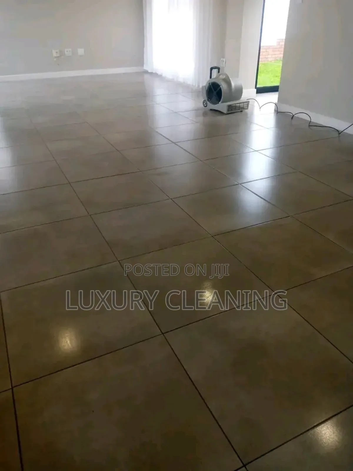 House Floor Polishing and Cleaning in Detail