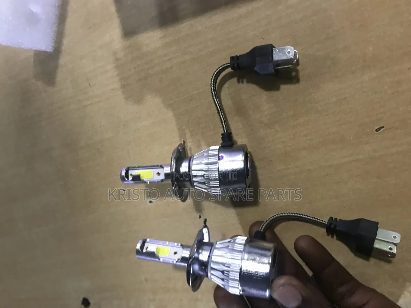 LED Bulbs C6