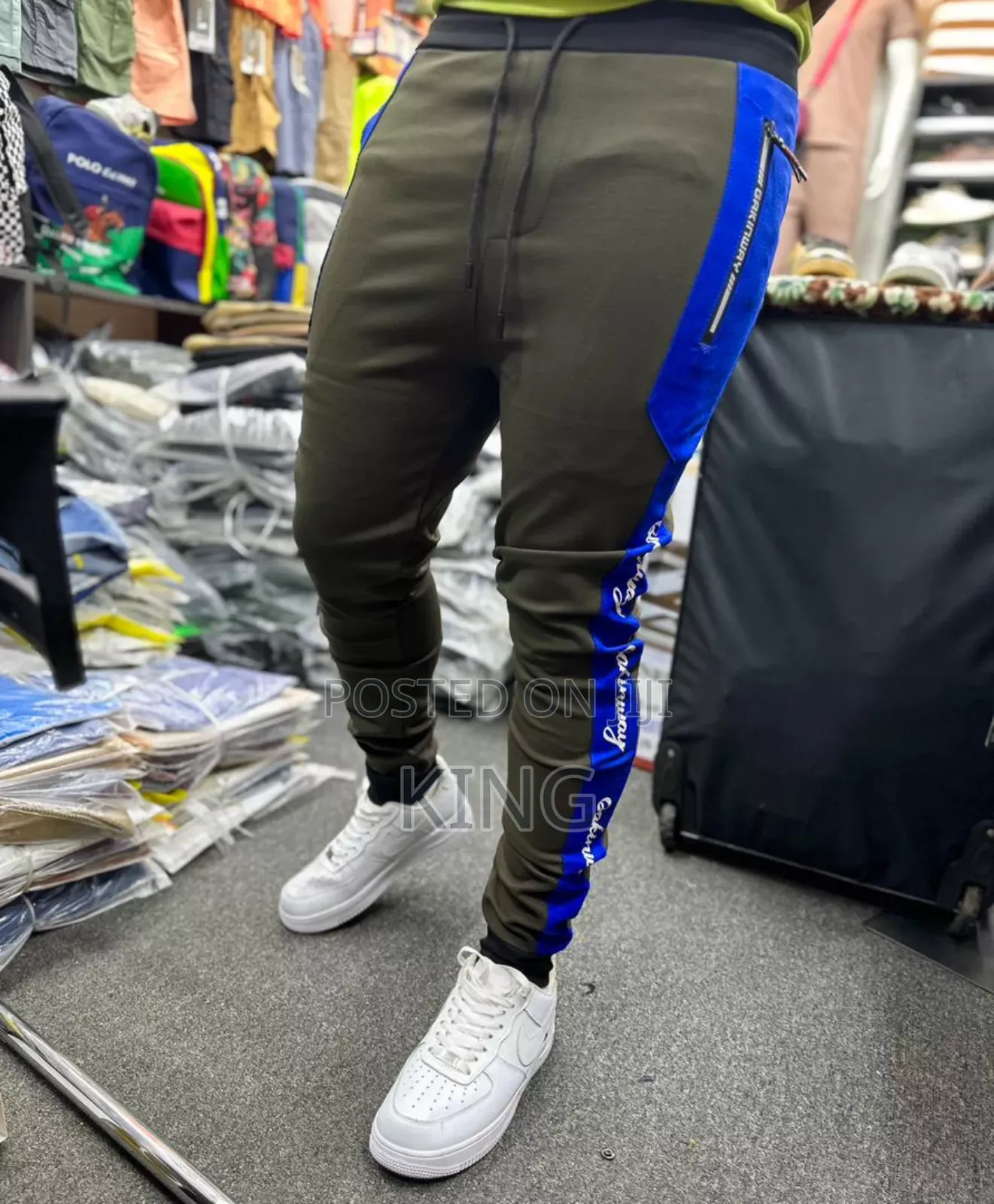 Up-to-Date Main Sweaterpants