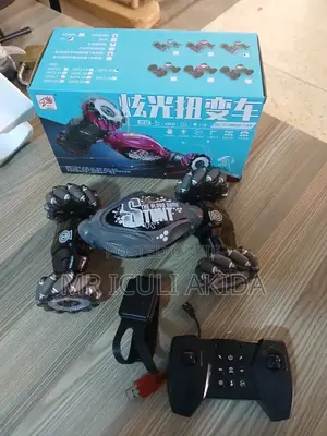 4WD 2.4ghz Gesture Sensing Twist RC Stunt Remote Offroad Car