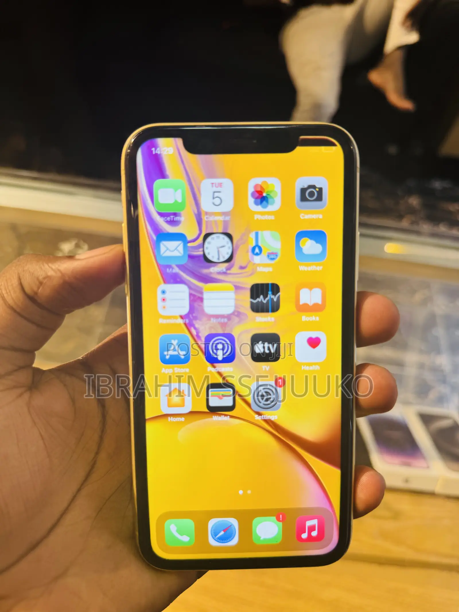 Apple iPhone XR 64 GB Yellow