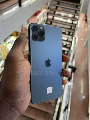 Photo - Apple iPhone 11 Pro Max 256 GB Black