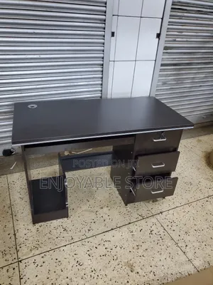 Modern Class Office Table With Space Computer