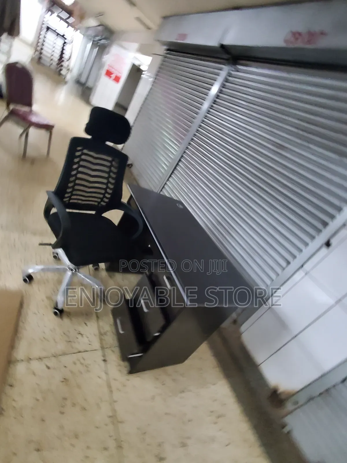 Executive Office Chair and Office Table