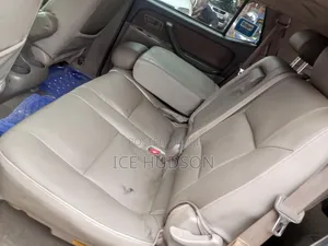 Toyota Land Cruiser 2005 Black